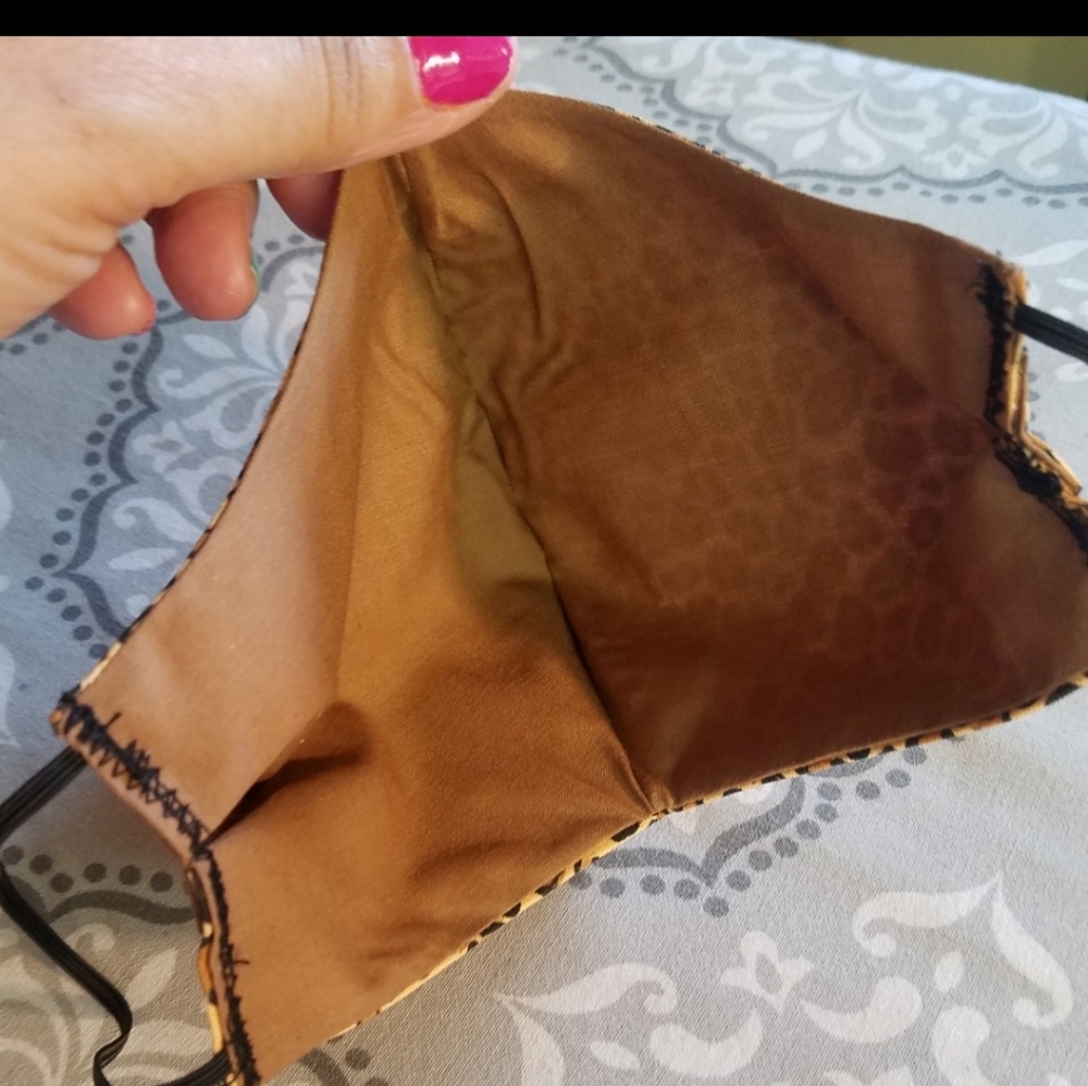 Leopard print protective mask - Picture 3 of 3